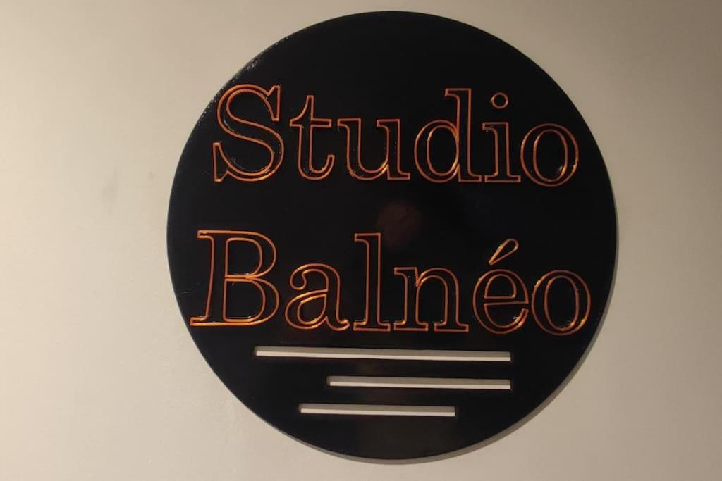 Studio Paisible Et Balneo Vezin-le-Coquet Exterior photo